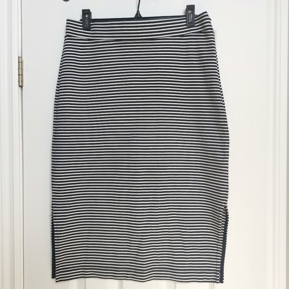🩵3/$25🩵 Gap Striped Midi Nautical Cotton Blend Skirt - Picture 2 of 7